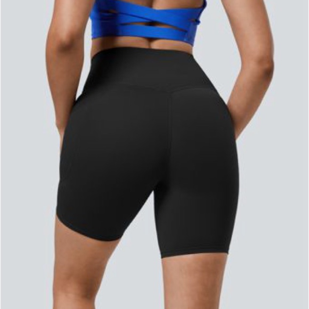 Halara NWT UltraSculpt High Waist Tummy Control Size XS Biker Short Black 7”